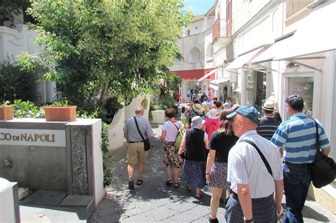 what to buy in capri.